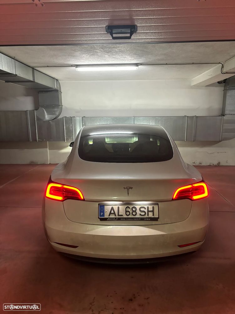 Tesla Model 3 Standard Range Plus RWD - 2