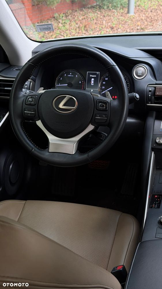 Lexus IS 200t Comfort - 5