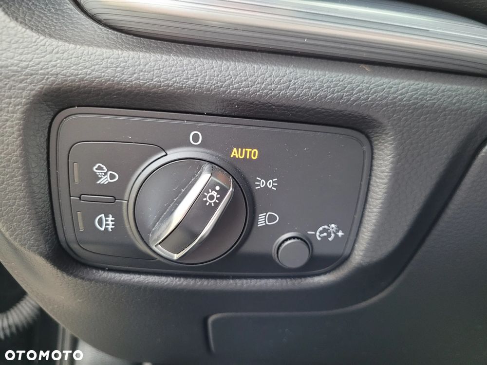 Audi A3 Limousine 30 TDI S tronic sport - 8