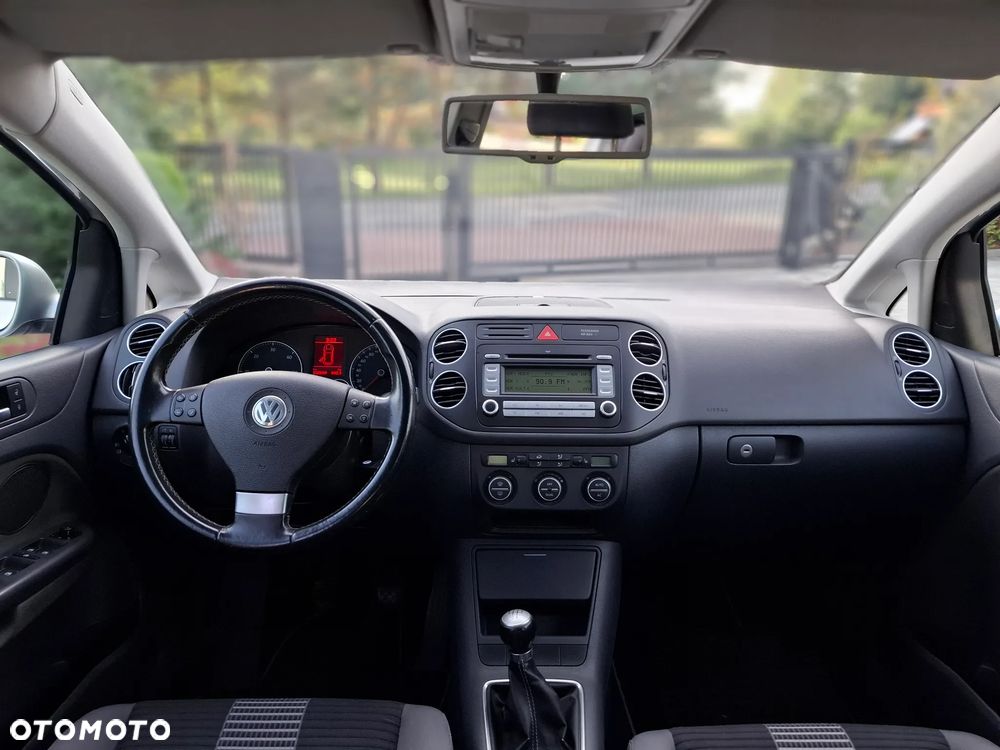Volkswagen Golf Plus 1.9 TDI DPF Trendline - 32