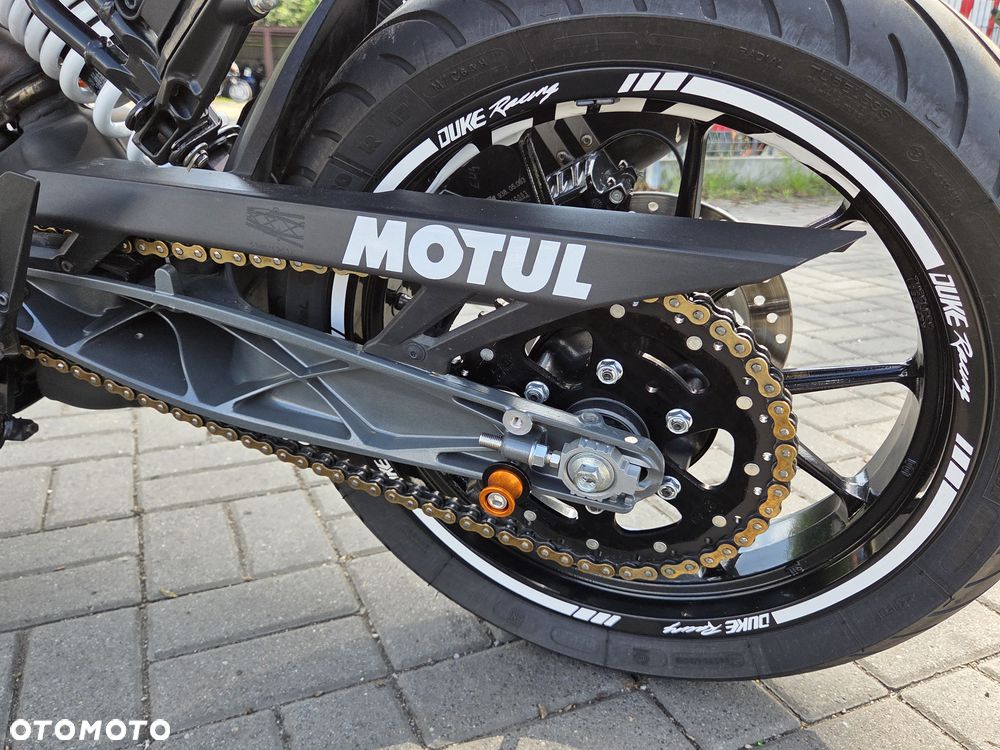 KTM Duke 125 - 32
