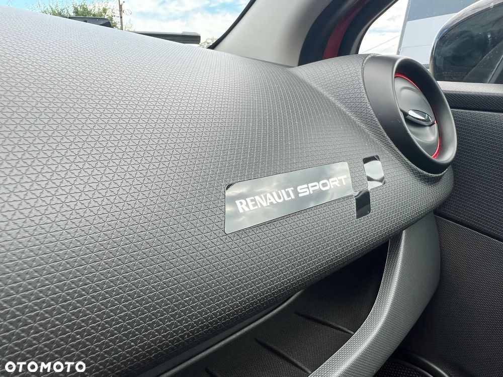 Renault Clio - 32