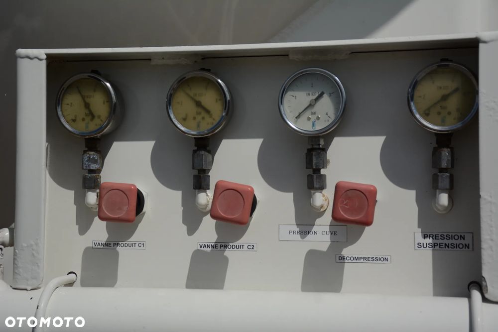 Spitzer SF 39 PI / 2014r / Cementonaczepa / 39000l / 4,660t / Osie SAF / Super stan - 16