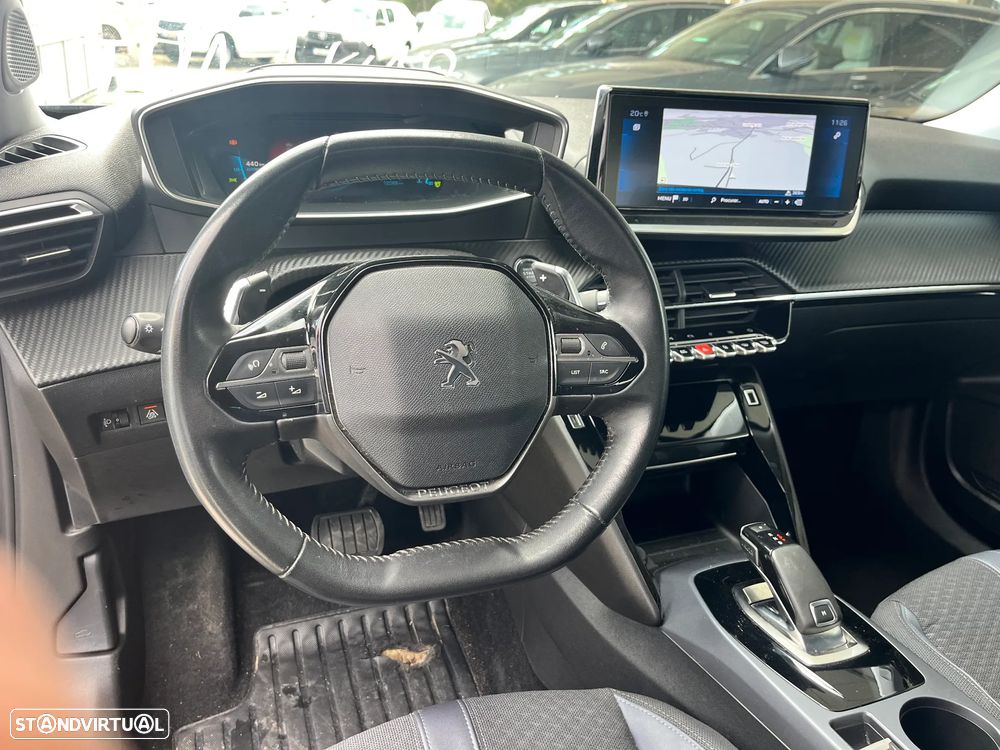 Peugeot 2008 PureTech 130 EAT8 Allure - 11