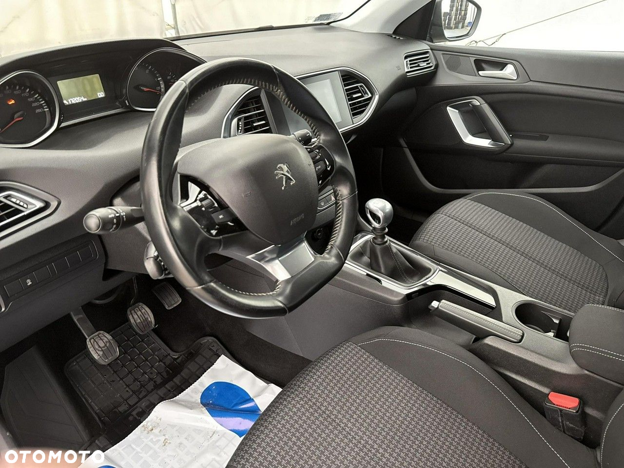 Peugeot 308 - 13