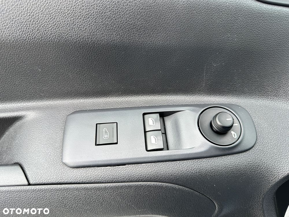 Toyota Proace City 1.5 D-4D 130KM 2,4t Active Long 130KM - 22