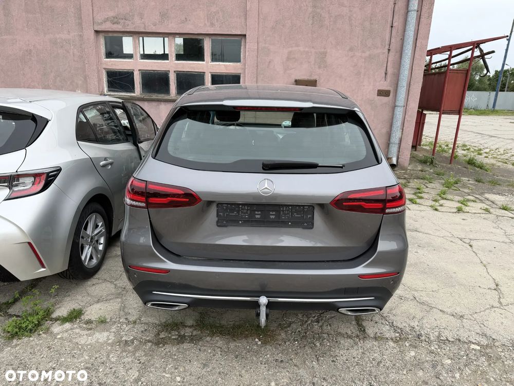 Mercedes-Benz Klasa B 220 4Matic 7G-DCT AMG Line - 4