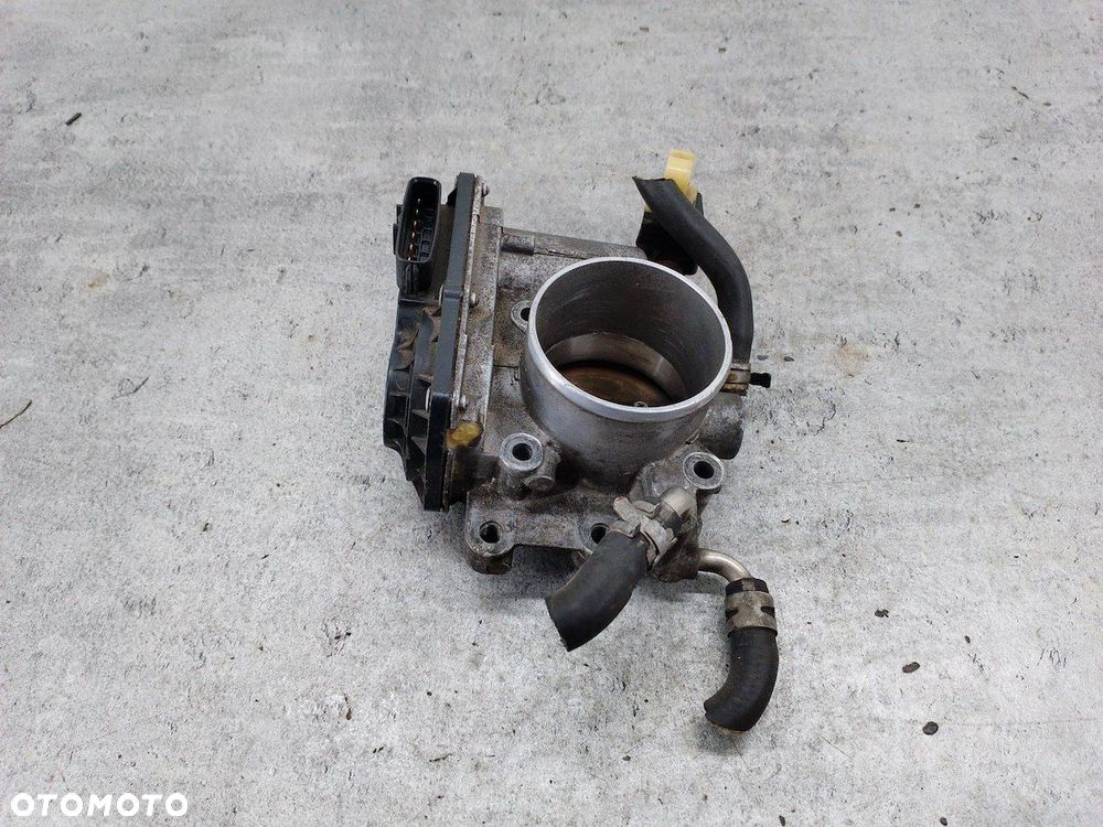 PRZEPUSTNICA TOYOTA AVENSIS II T25 22030-28050 2.0 VVT-I - 5