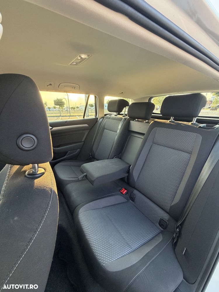 Volkswagen Passat 1.6 TDI SCR DSG Trendline - 7
