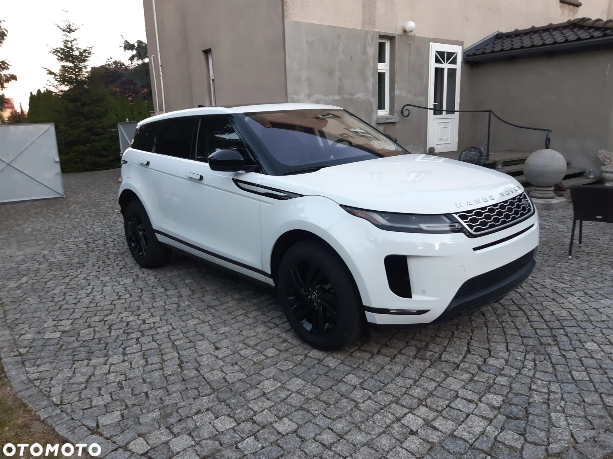 Land Rover Range Rover Evoque - 11