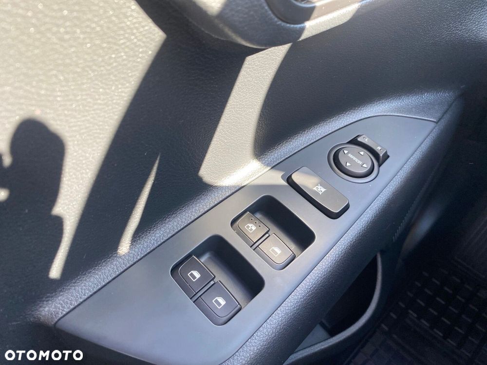 Kia Stonic - 17