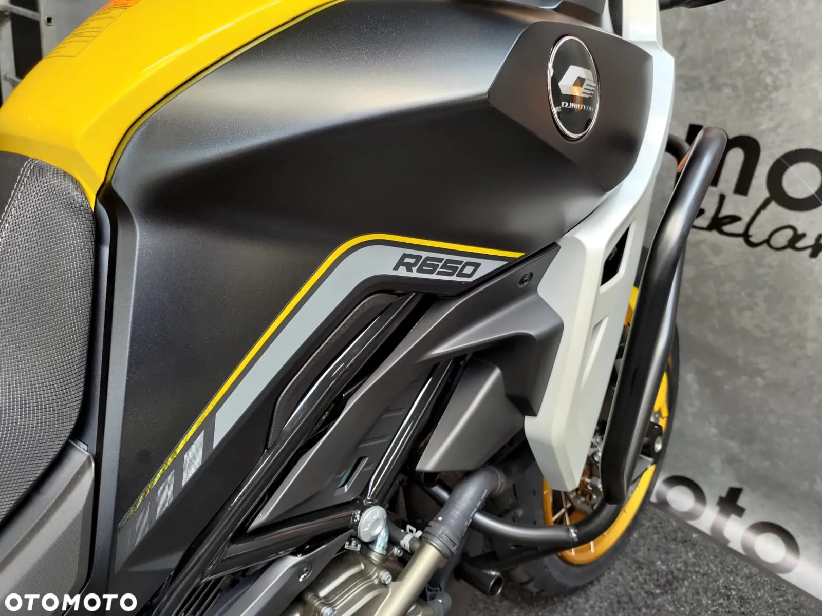 QJMOTOR SVT 650X - 28