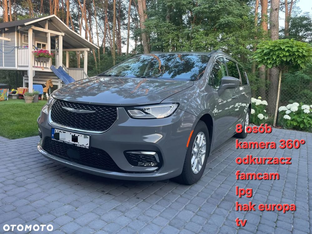 Chrysler Pacifica - 1