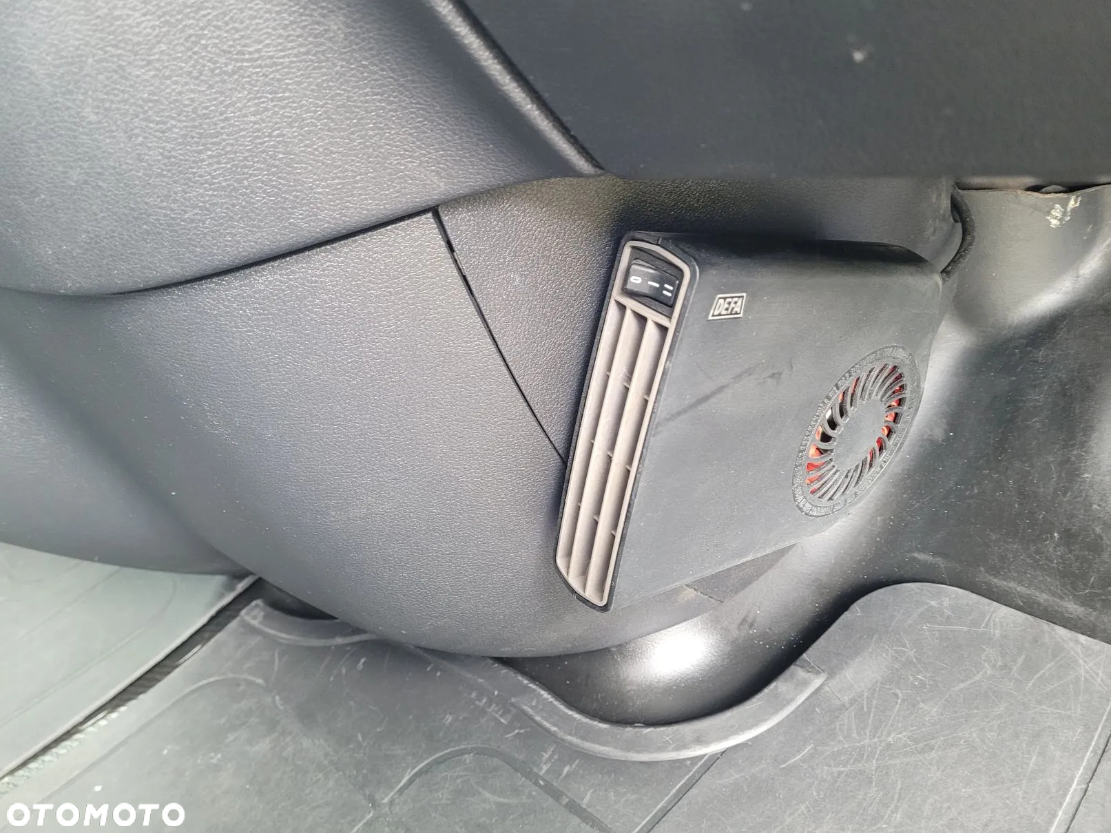 Opel Vivaro 3-osobowy Webasto Nawigacja super stan - 18
