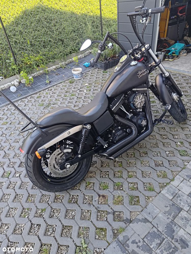 Harley-Davidson Dyna Street Bob - 13