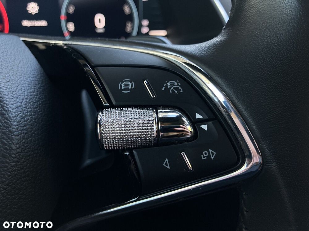 Skoda Superb 2.0 TDI SCR L&K DSG - 19