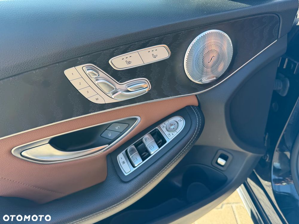 Mercedes-Benz Klasa C 220 d 4Matic 9G-TRONIC AMG Line - 14