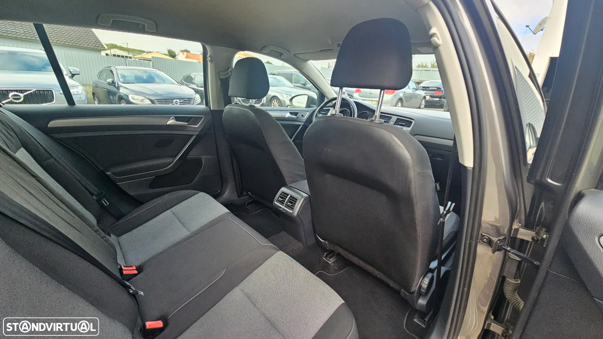 VW Golf Variant 1.6 TDi Highline - 24
