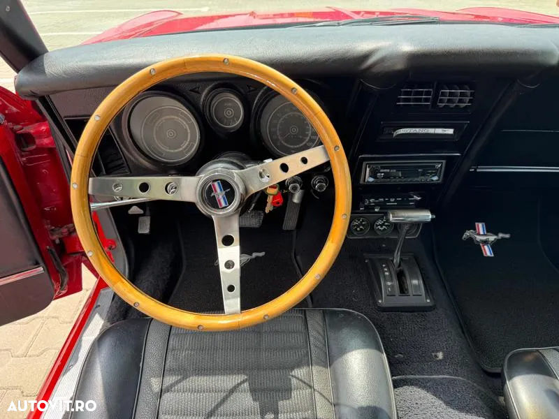 Ford Mustang - 10