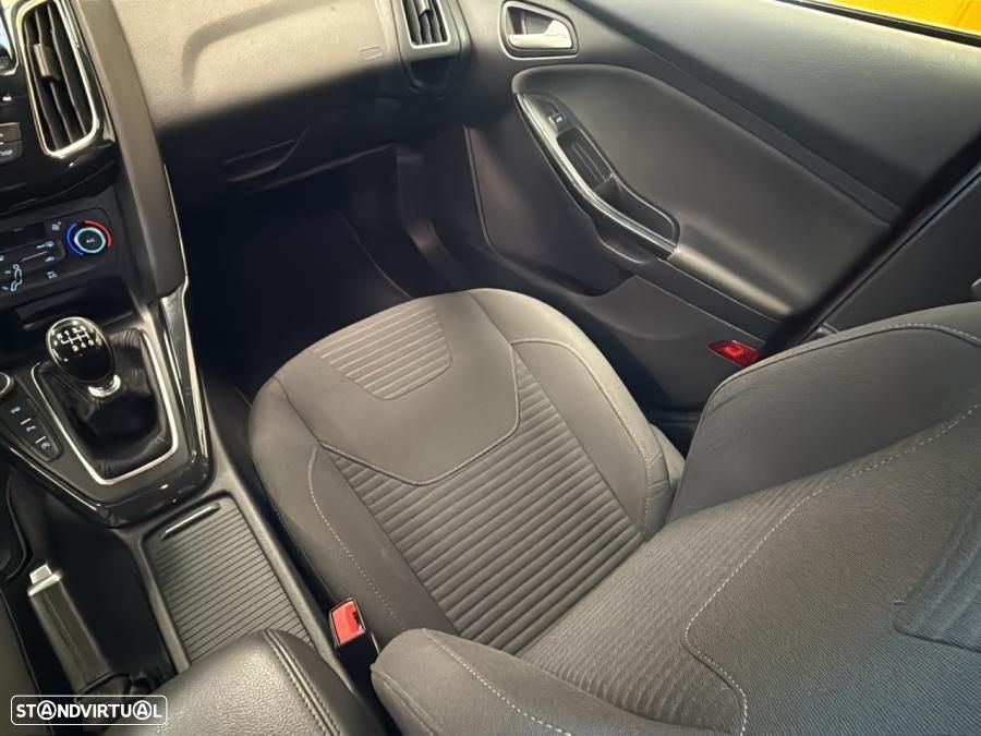 Ford Focus 1.5 TDCi Titanium - 26