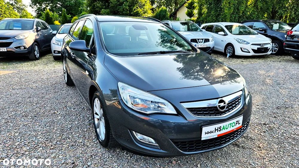 Opel Astra 1.4 T Cosmo S&S - 4