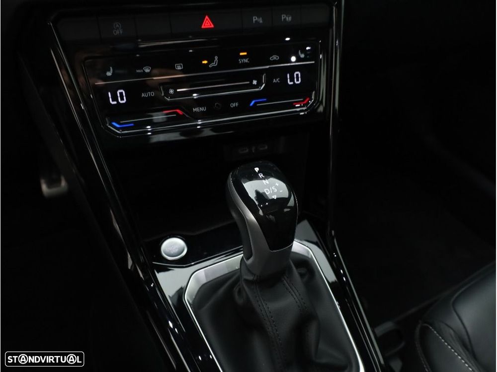 VW T-Roc 2.0 TDI R-Line DSG - 29