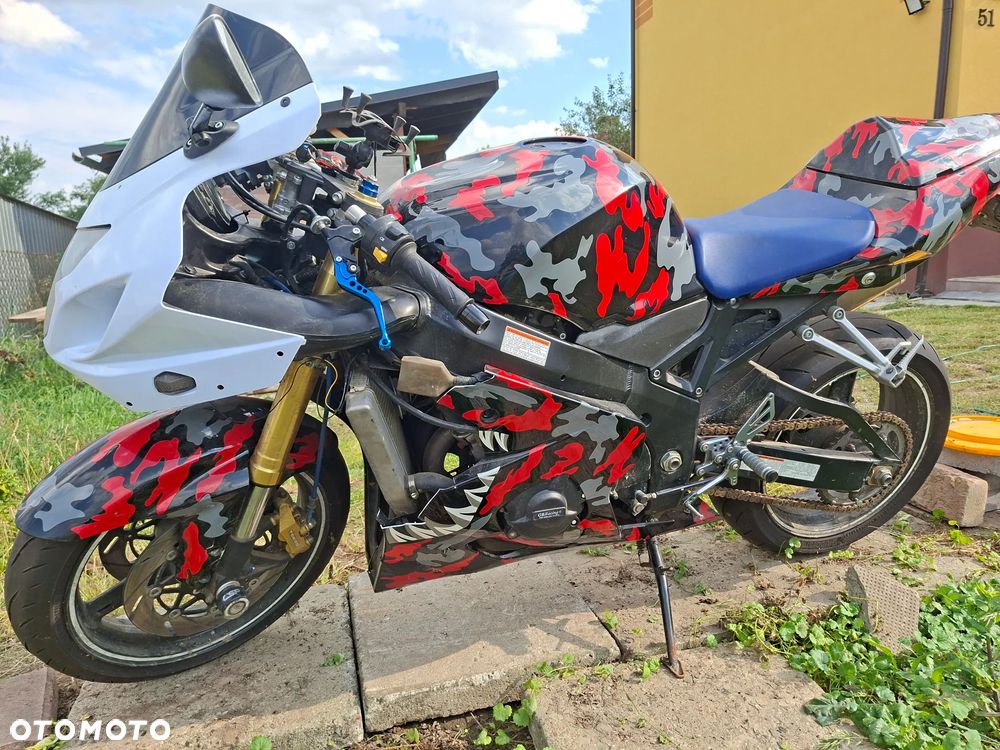 Suzuki GSX-R - 5
