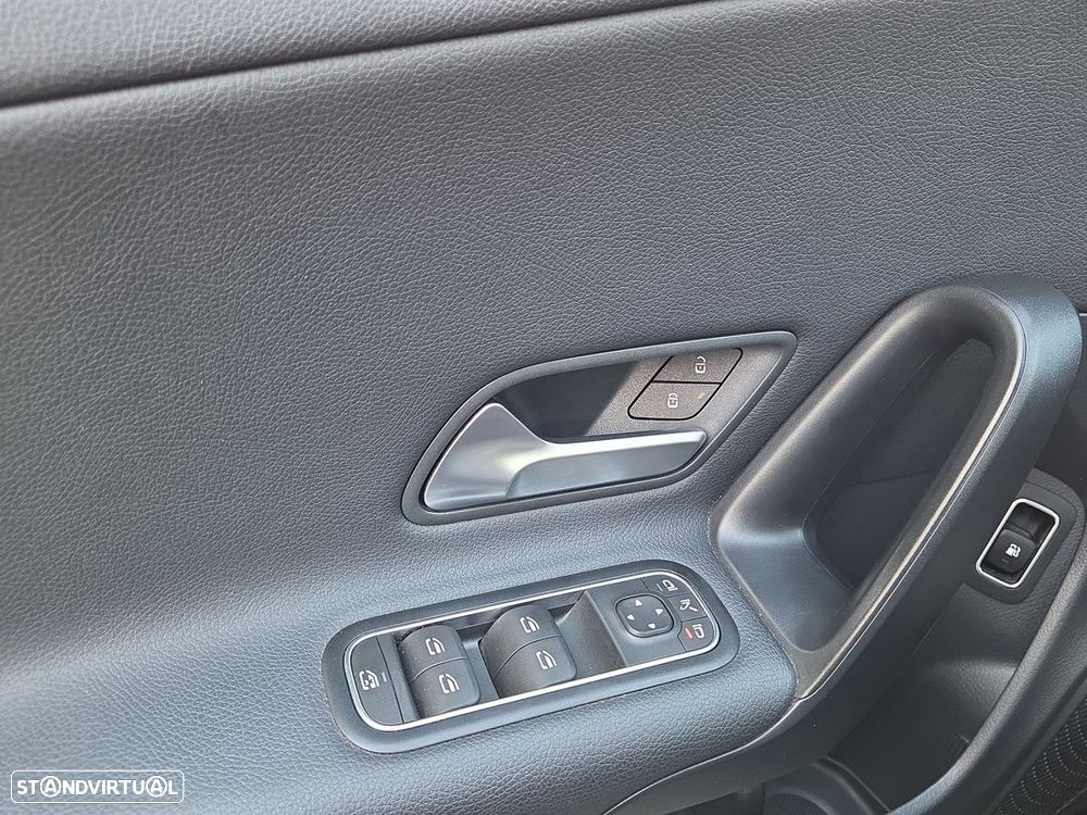 Mercedes-Benz CLA 250 e Shooting Brake Style Plus - 13