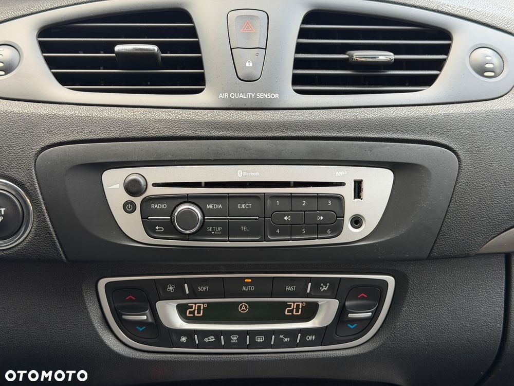 Renault Scenic dCi 110 Xmod Paris - 24
