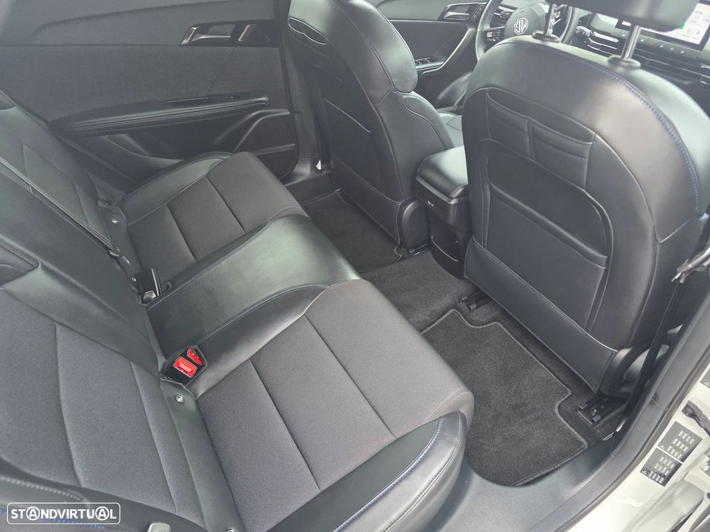MG MG4 77 kWh Extended Range Luxury - 17