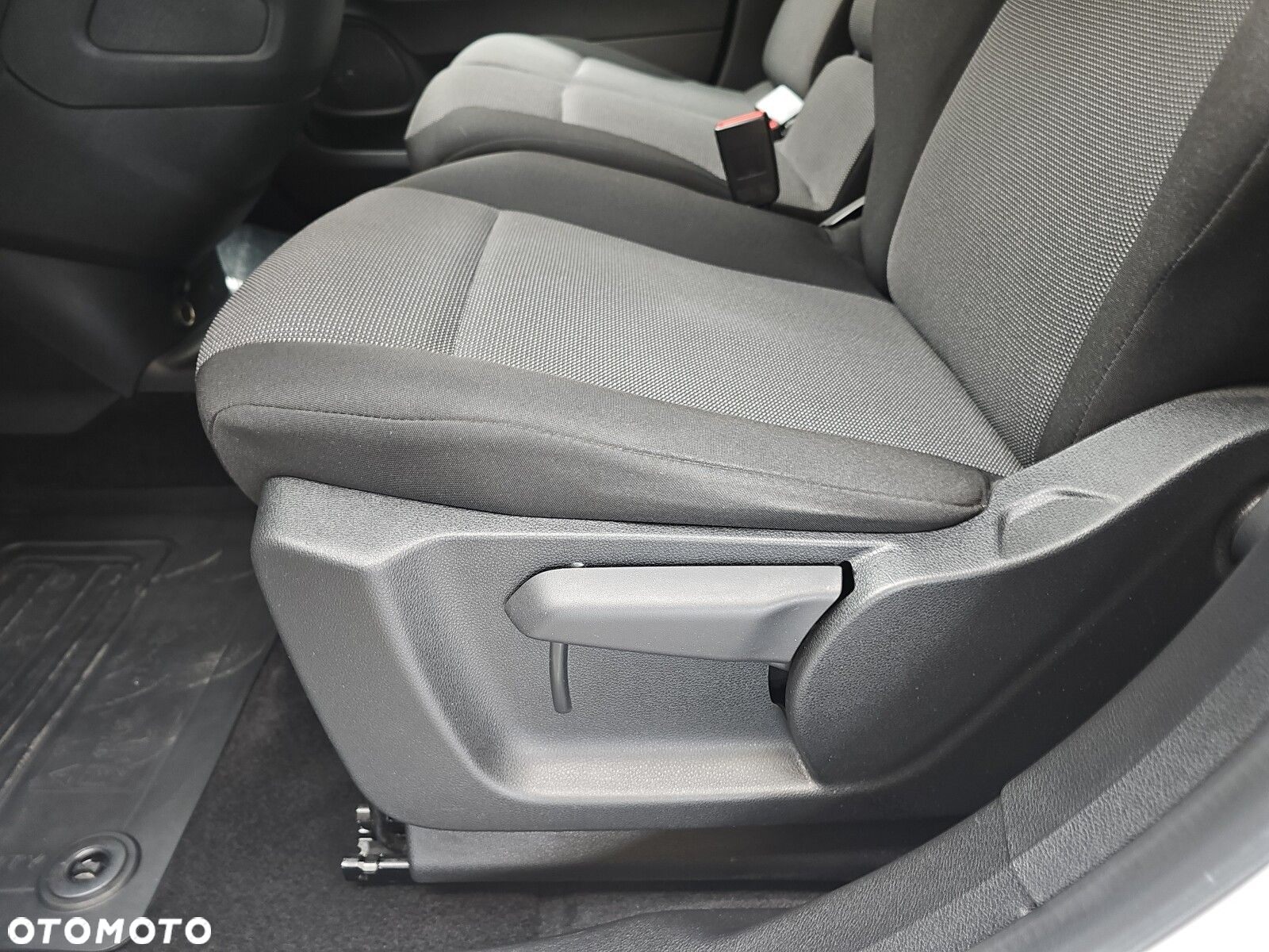Toyota ProAce 2.3T 1.5D-4D 100KM long Furgon Active - 13