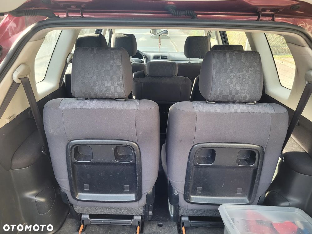 Toyota Avensis Verso Standard - 6