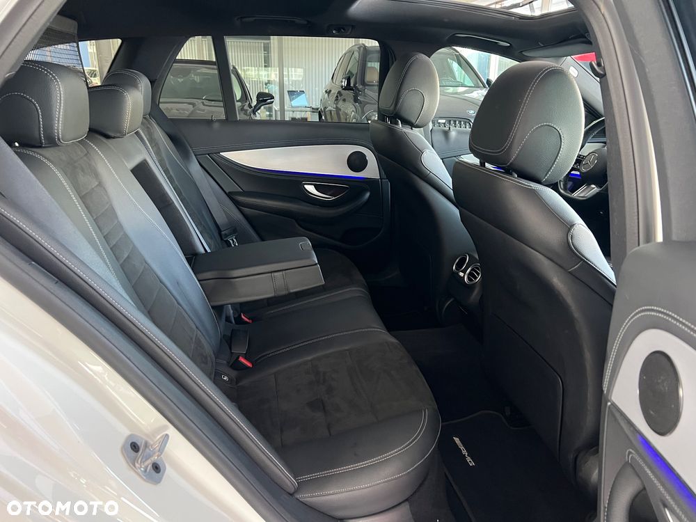 Mercedes-Benz Klasa E 220 d AMG - 38