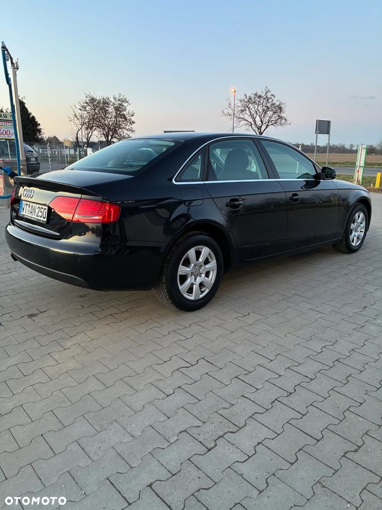 Audi A4 Limousine - 3