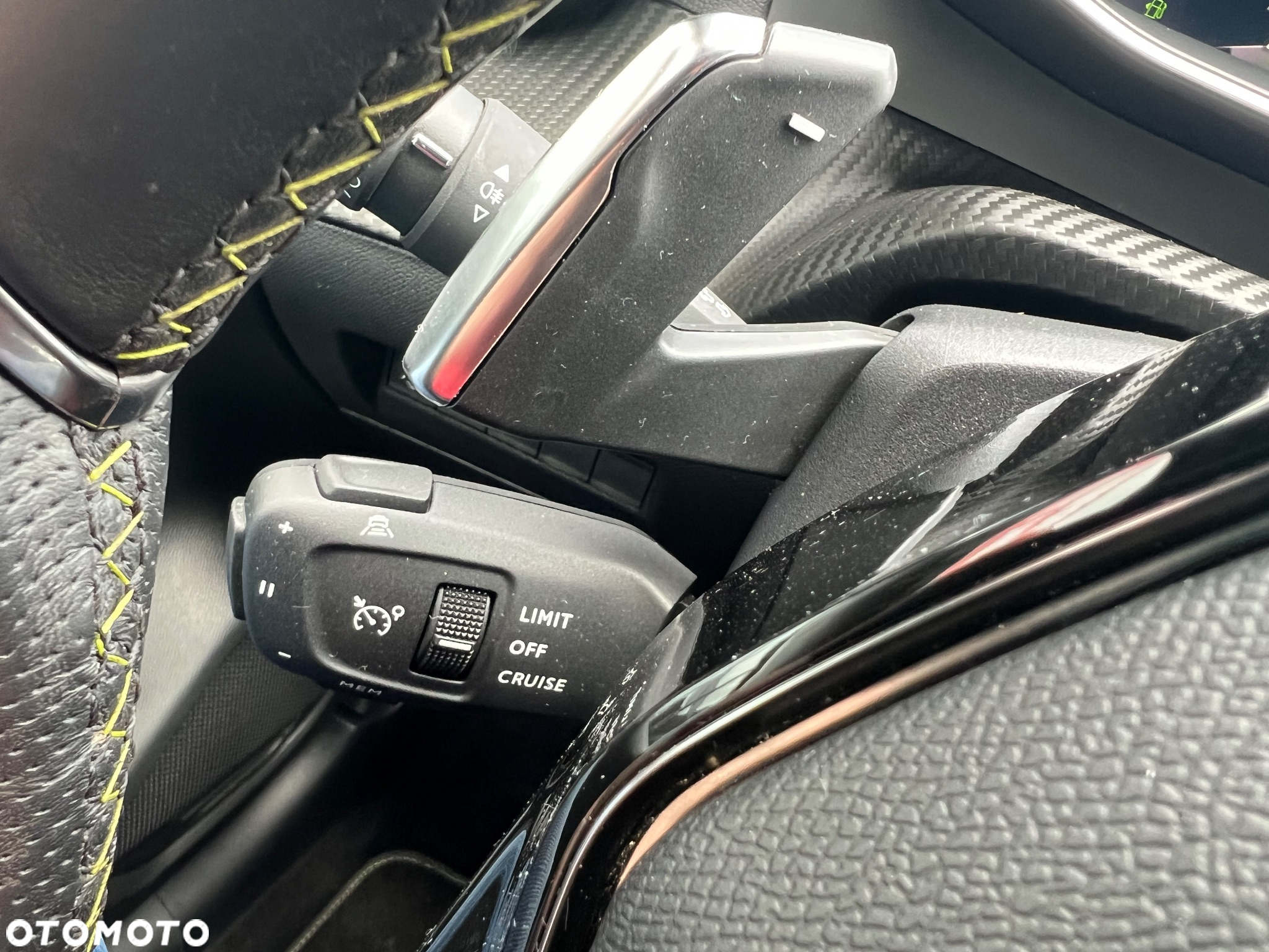 Peugeot 208 1.2 PureTech GT Line S&S EAT8 - 24