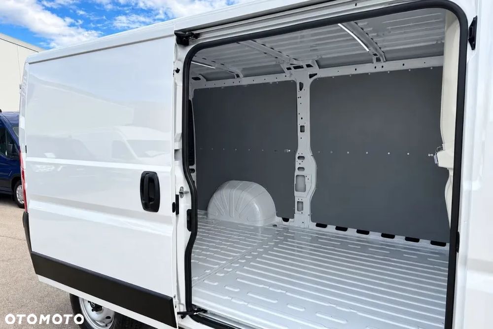 Opel Movano Furgon L2H1 - 11