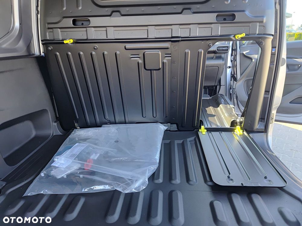 Opel Combo Cargo Combo Cargo Furgon M TECH Diesel 130KM Automat - 28