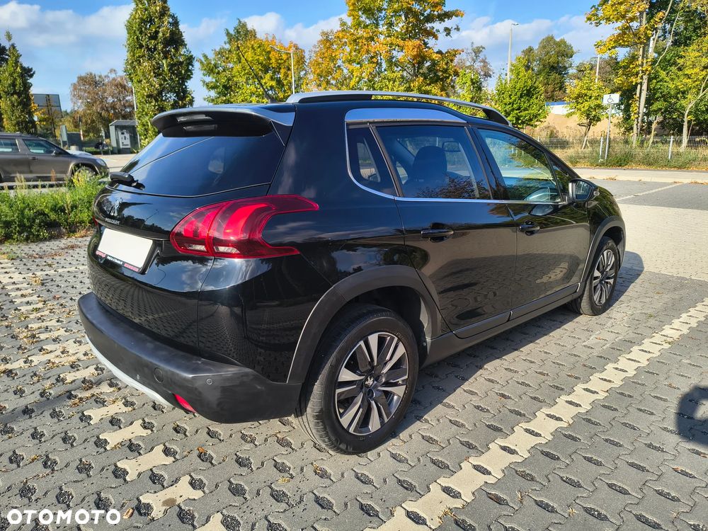 Peugeot 2008 PureTech 110 Stop&Start EAT6 Allure - 4