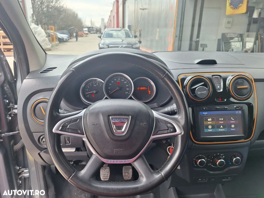 Dacia Lodgy 1.5 dCi Stepway - 11