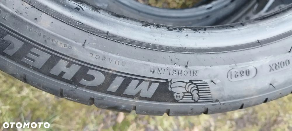 235/40/19 pilot sport 4 - 2