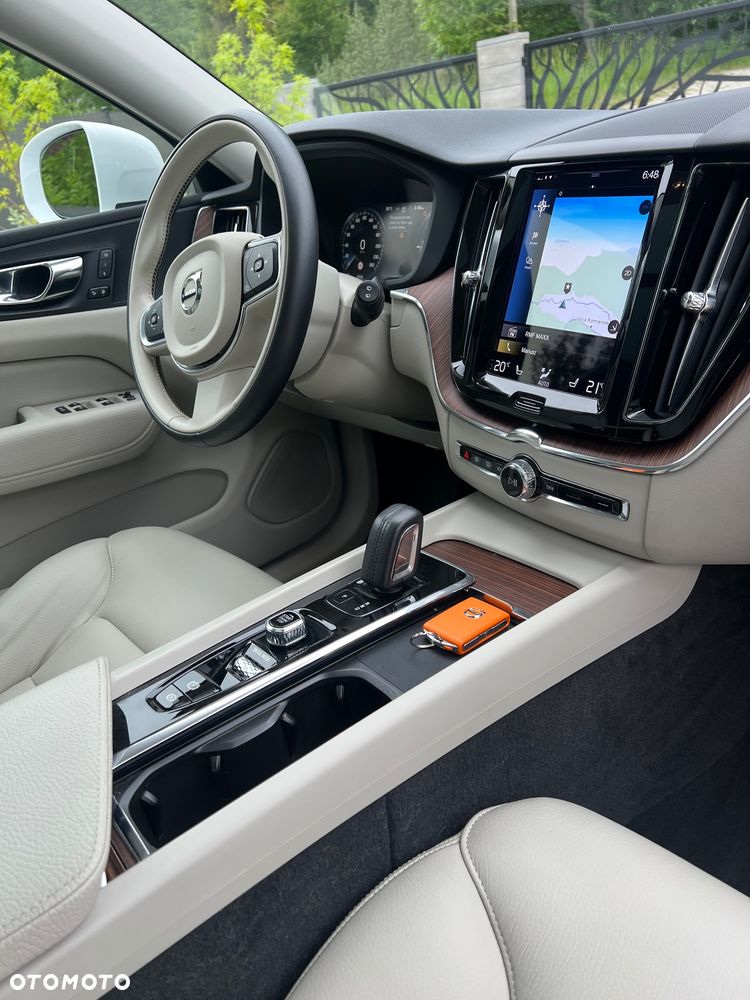 Volvo XC 60 T8 AWD Recharge Polestar Engineered - 19