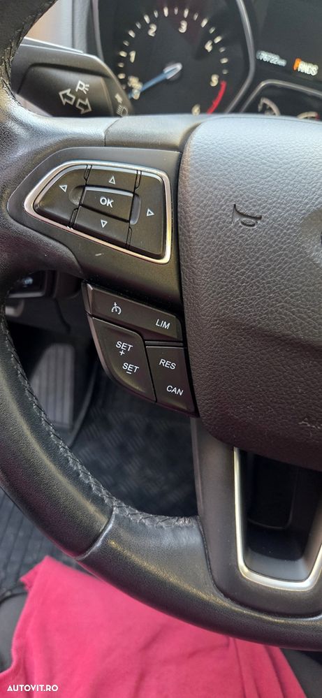 Ford Focus 2.0 TDCI Powershift Titanium - 15