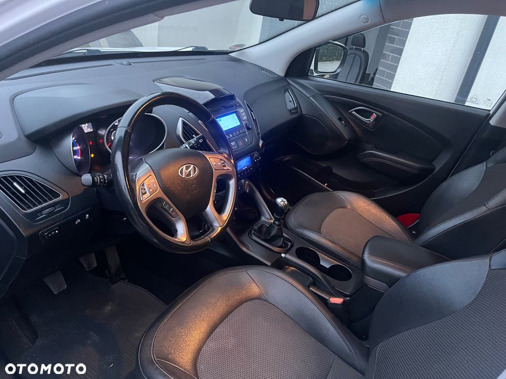 Hyundai ix35 1.6 2WD Fifa World Cup Edition - 12
