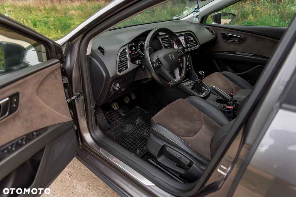 Seat Leon Sportstourer 2.0 TDI Copa S&S 4Drive - 28
