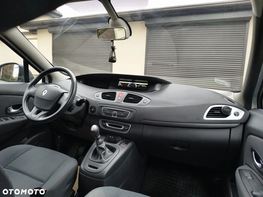 Renault Scenic - 10