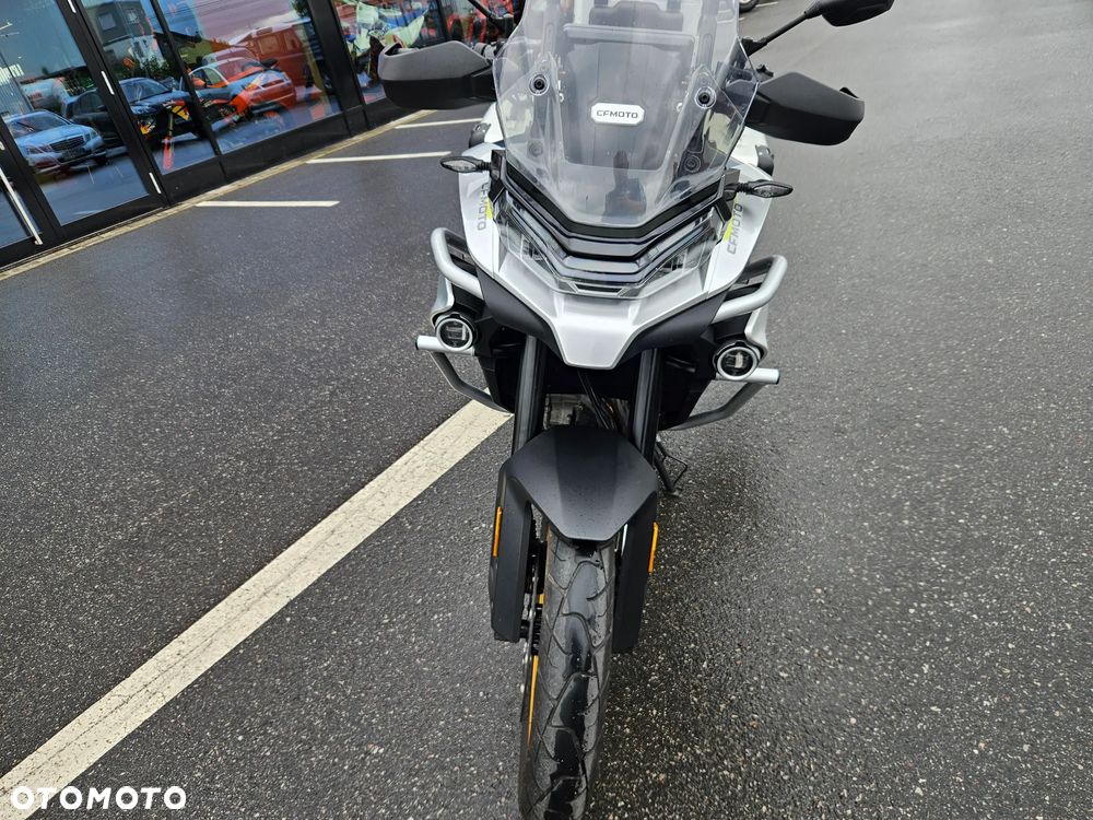 CFMoto 800MT Touring - 3
