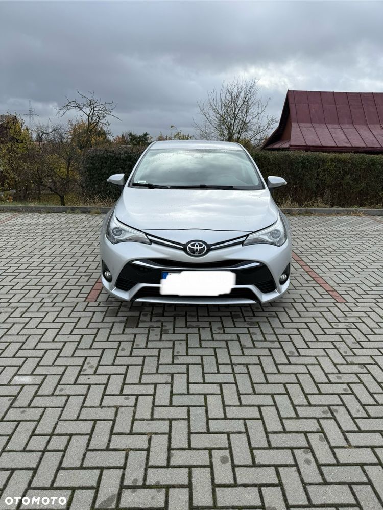 Toyota Avensis - 4