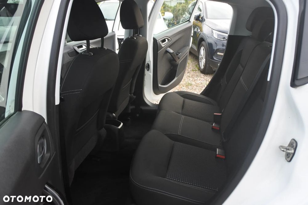 Peugeot 208 PureTech 110 Stop & Start EAT6 Allure - 9