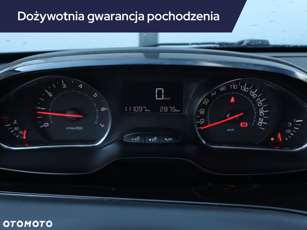 Peugeot 208 - 13