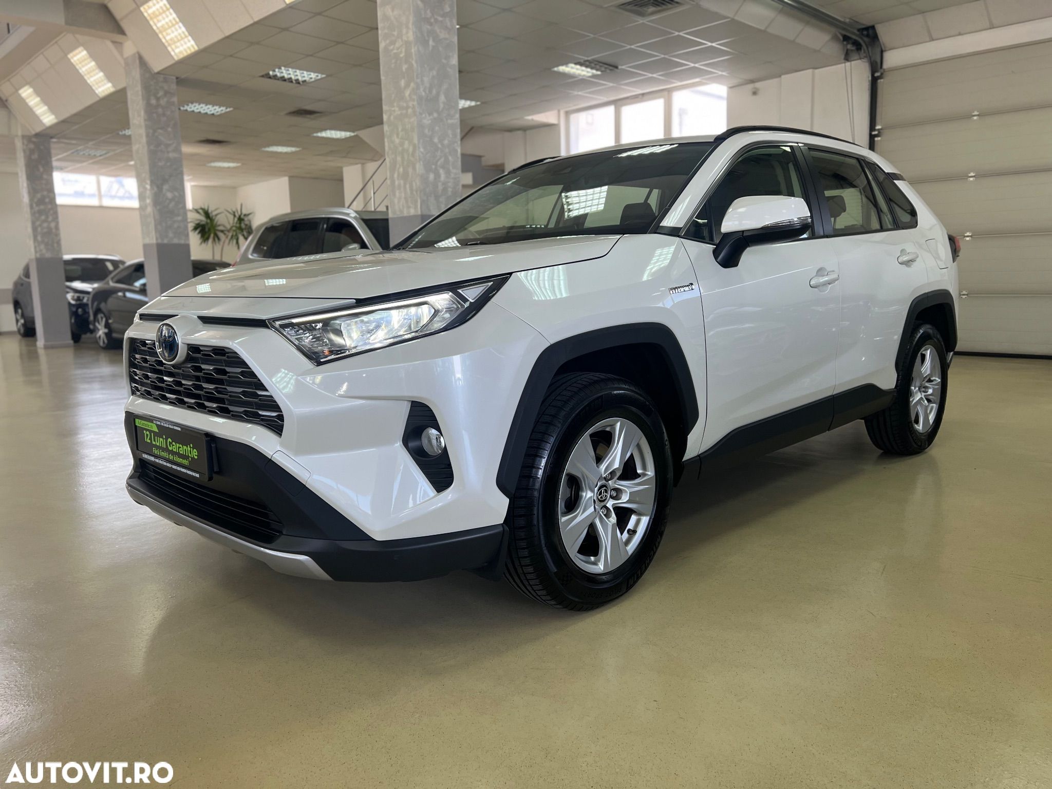 Toyota RAV4 - 1